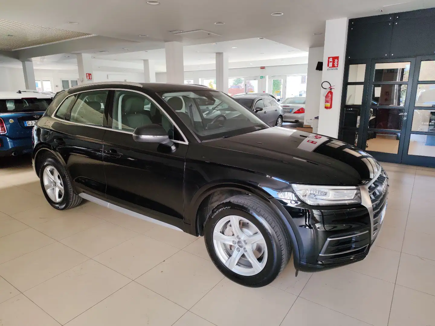 Audi Q5 2.0 TDI quattro S tronic Bus. Sport Navi Xeno 18” Schwarz - 2