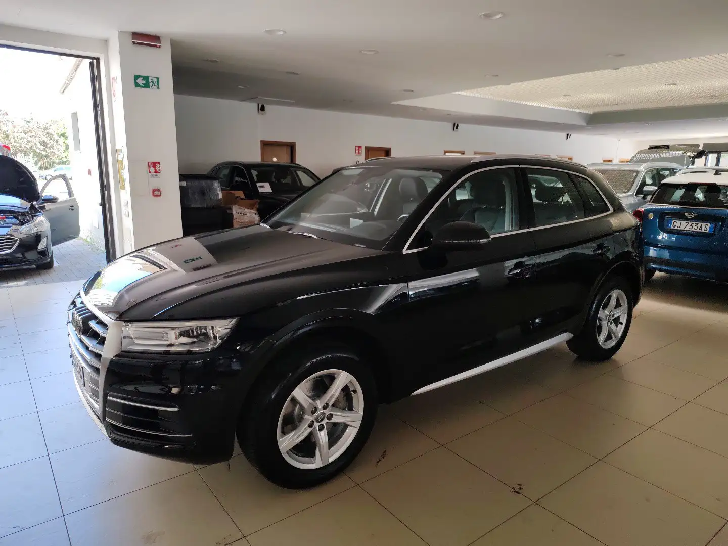 Audi Q5 2.0 TDI quattro S tronic Bus. Sport Navi Xeno 18” Schwarz - 1