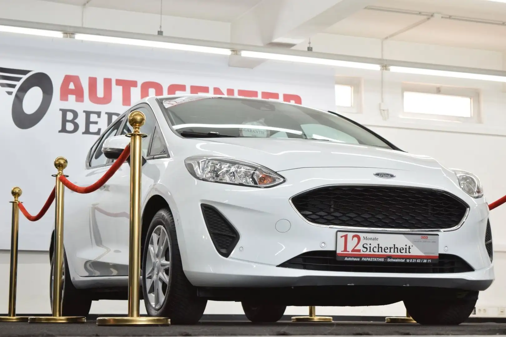 Ford Fiesta Trend 1.1*NAVI+KAMERA+PDC*GARANTIE* Weiß - 2