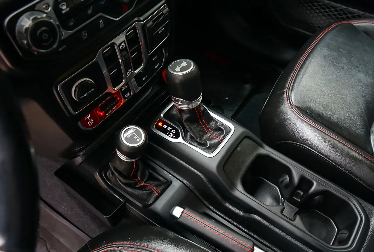 Jeep Wrangler photo Jeep Wrangler
