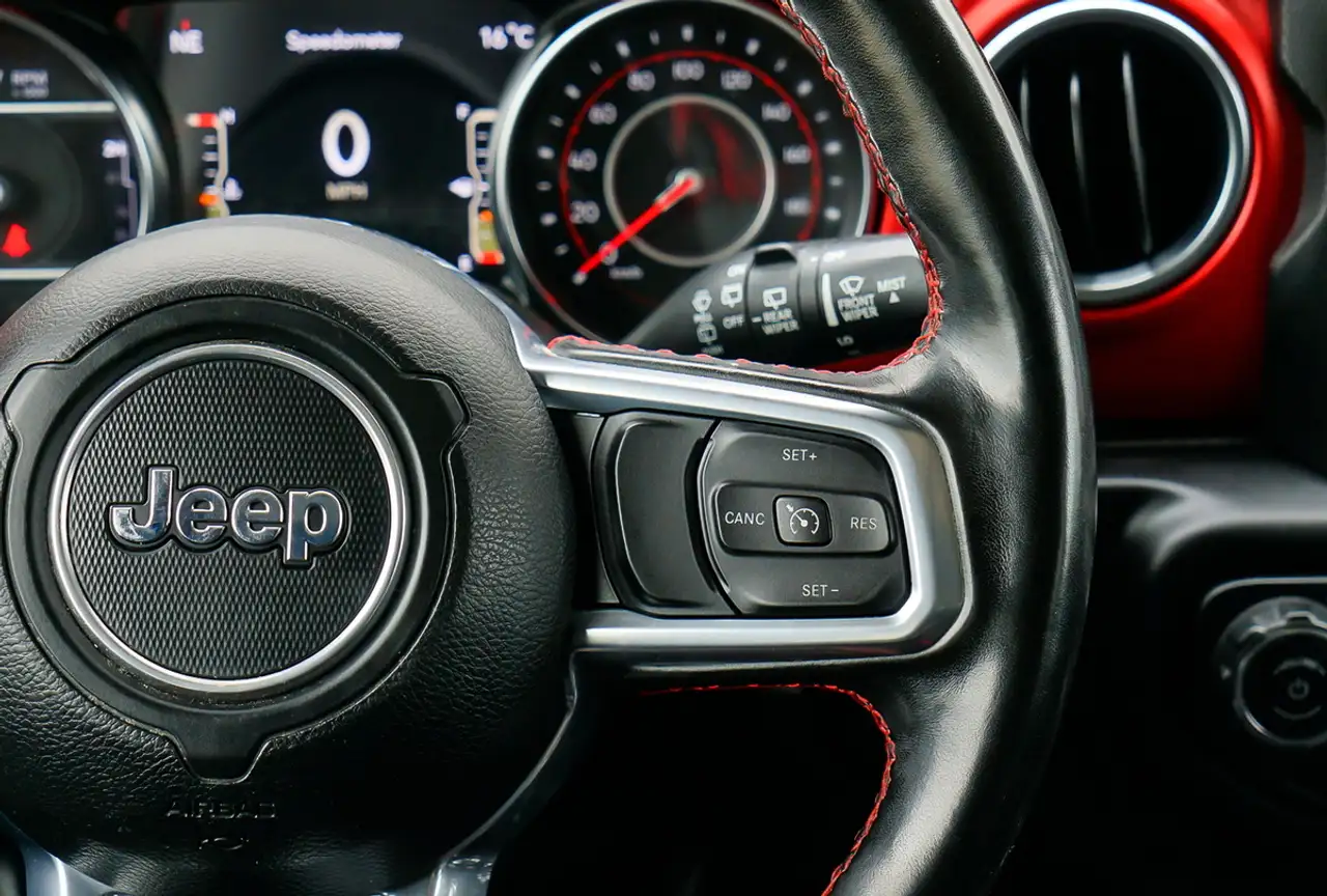 Jeep Wrangler photo Jeep Wrangler