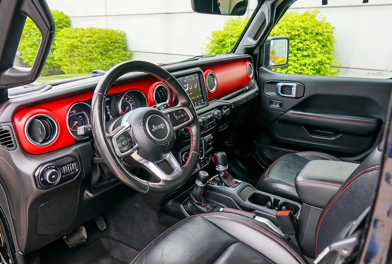 Jeep Wrangler photo Jeep Wrangler