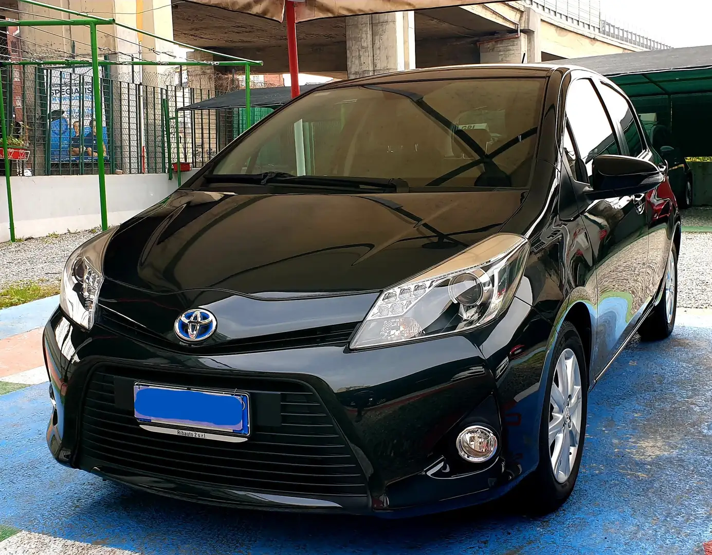 Toyota Yaris YARIS BENZINA\HYBRID 2014 Noir - 1