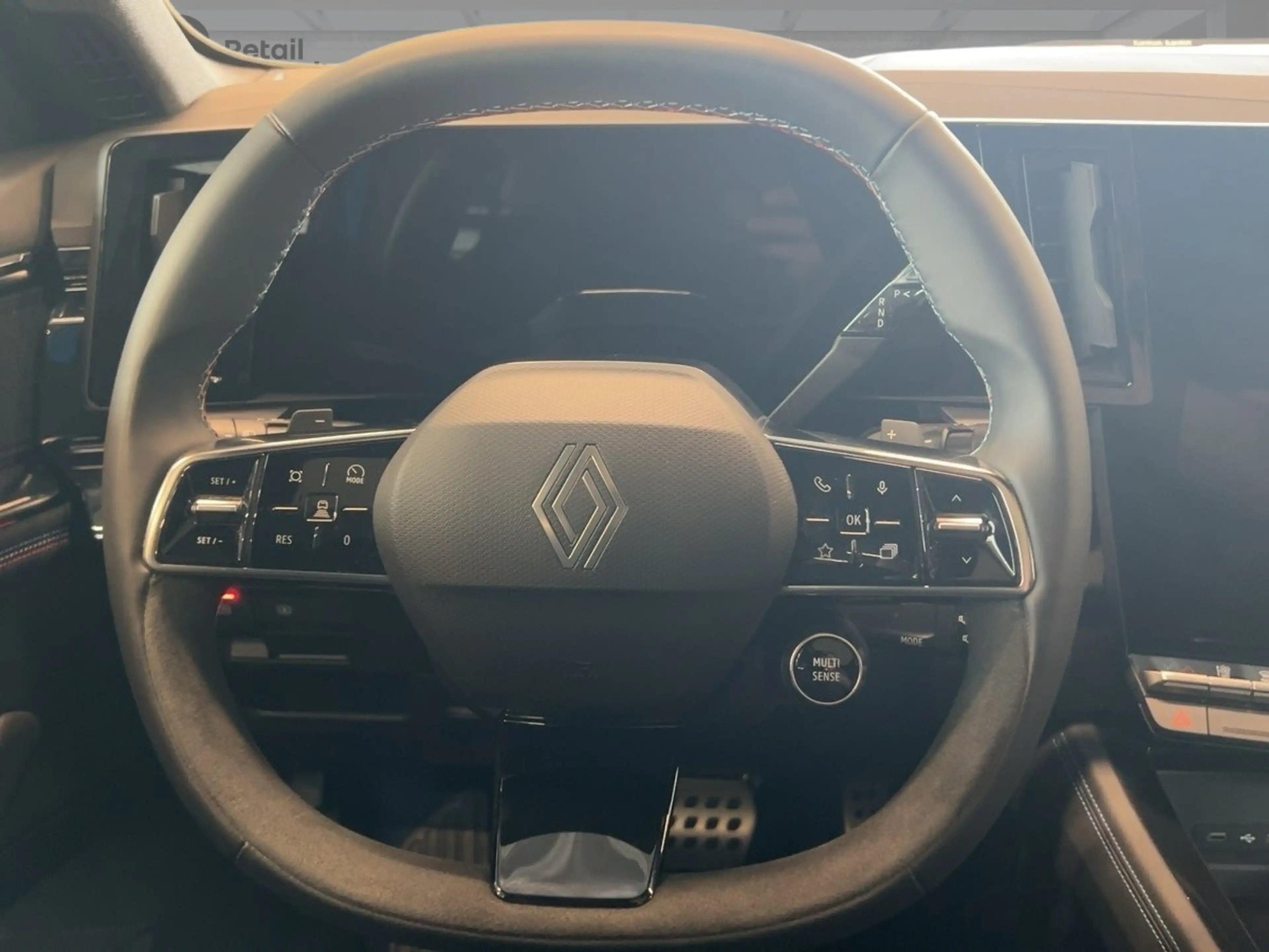 Renault Rafale Atelier Alpine E-Tech Plug-in Hybrid 300 4x4 — photo 11