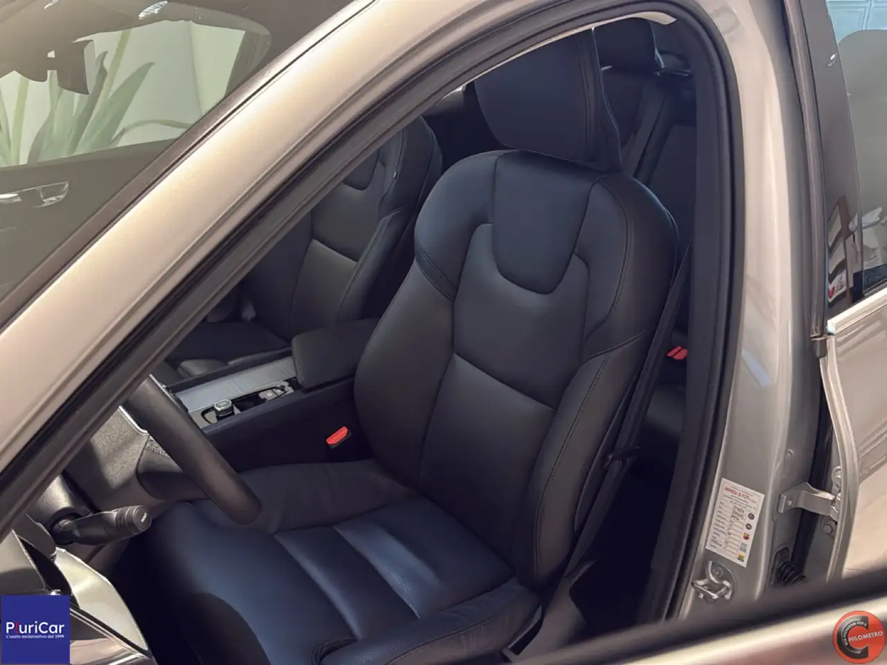 2022 Volvo XC60 B5 (d) AWD auto Ultimate Bright Tetto Pelle 20”, photograph 3