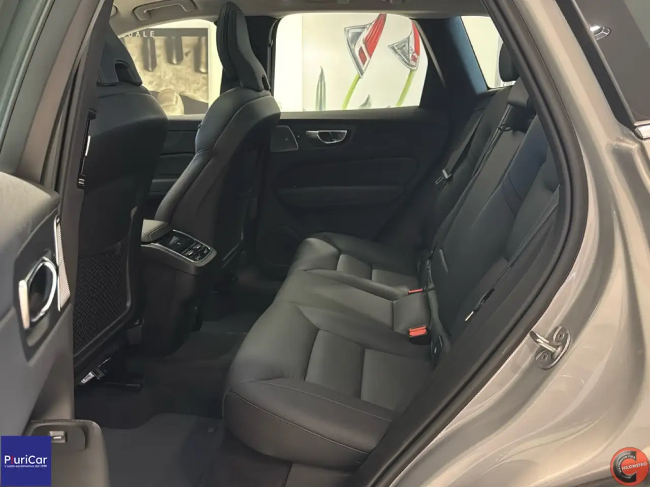 2022 Volvo XC60 B5 (d) AWD auto Ultimate Bright Tetto Pelle 20”, photograph 8