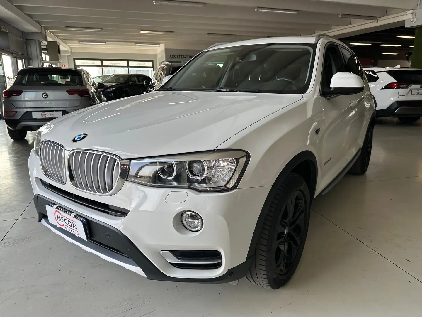 BMW X3 xdrive20d xLine auto Bianco - 1