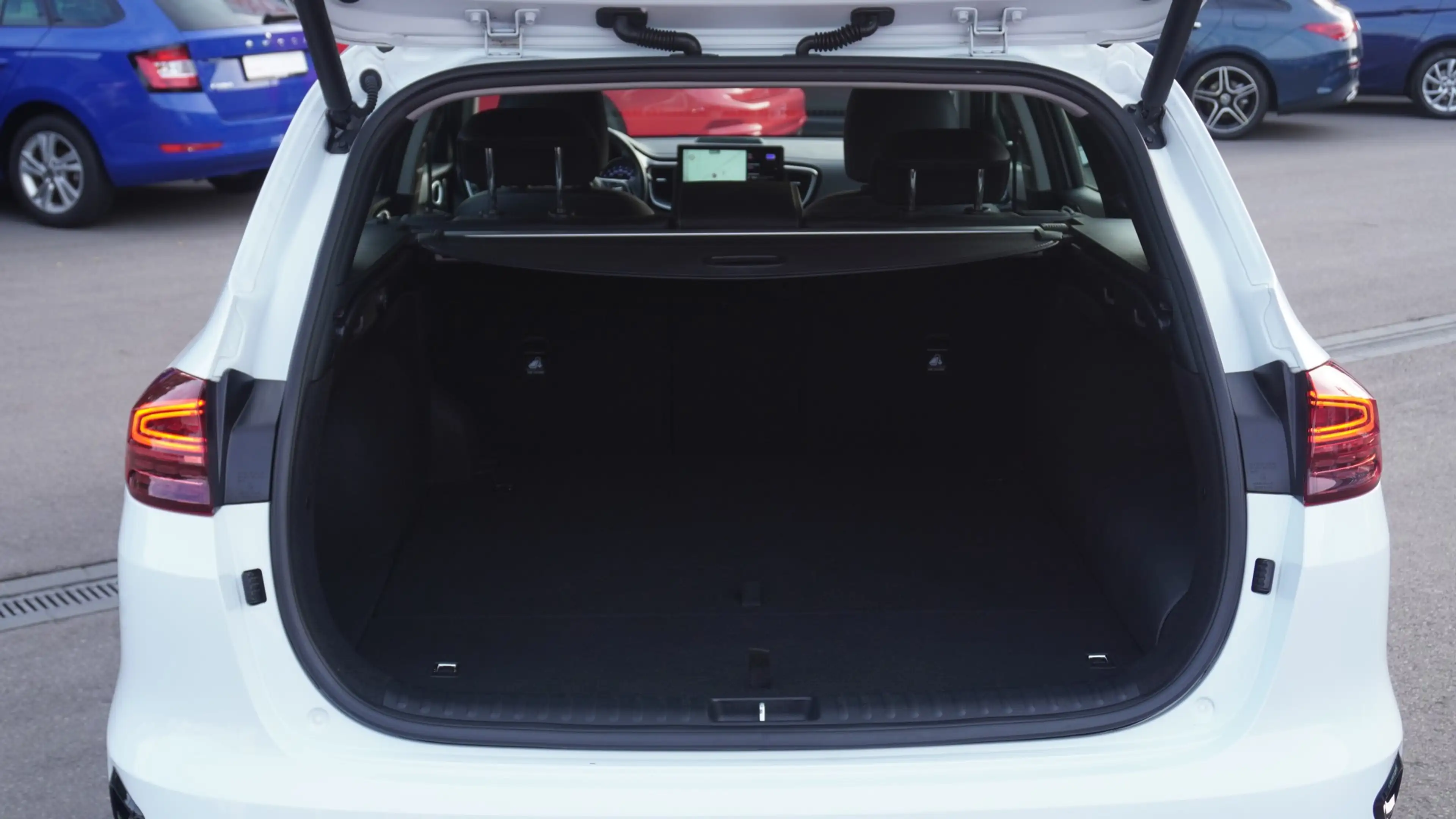 Kia Ceed SW / cee'd SW Ceed SW 1.6 Plug-in Hybrid Spirit ACC AHK Memory — photo 8