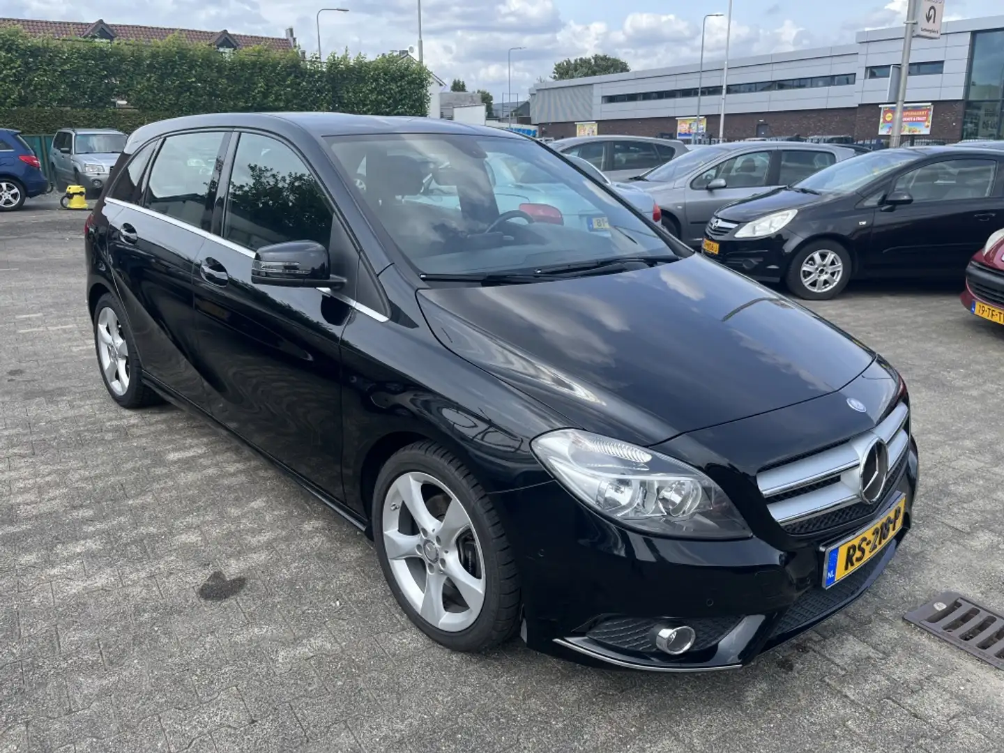 Mercedes-Benz B 180 Ambition, AUTOMAAT ! LEDER ! CAMERA Zwart - 1