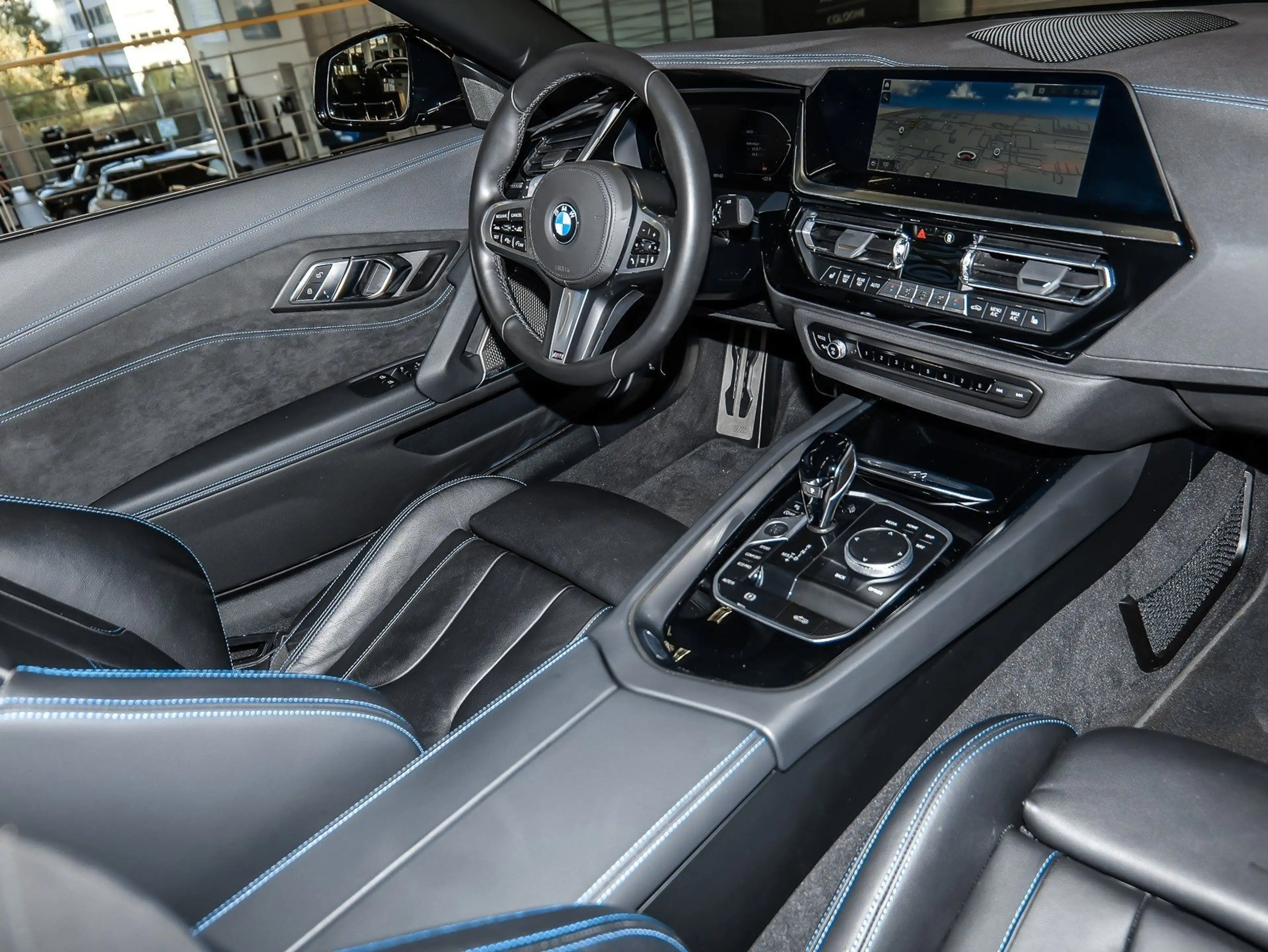 BMW Z4 sDrive20i M Sport ACC RFK NAVI LED PDC V+H — photo 14