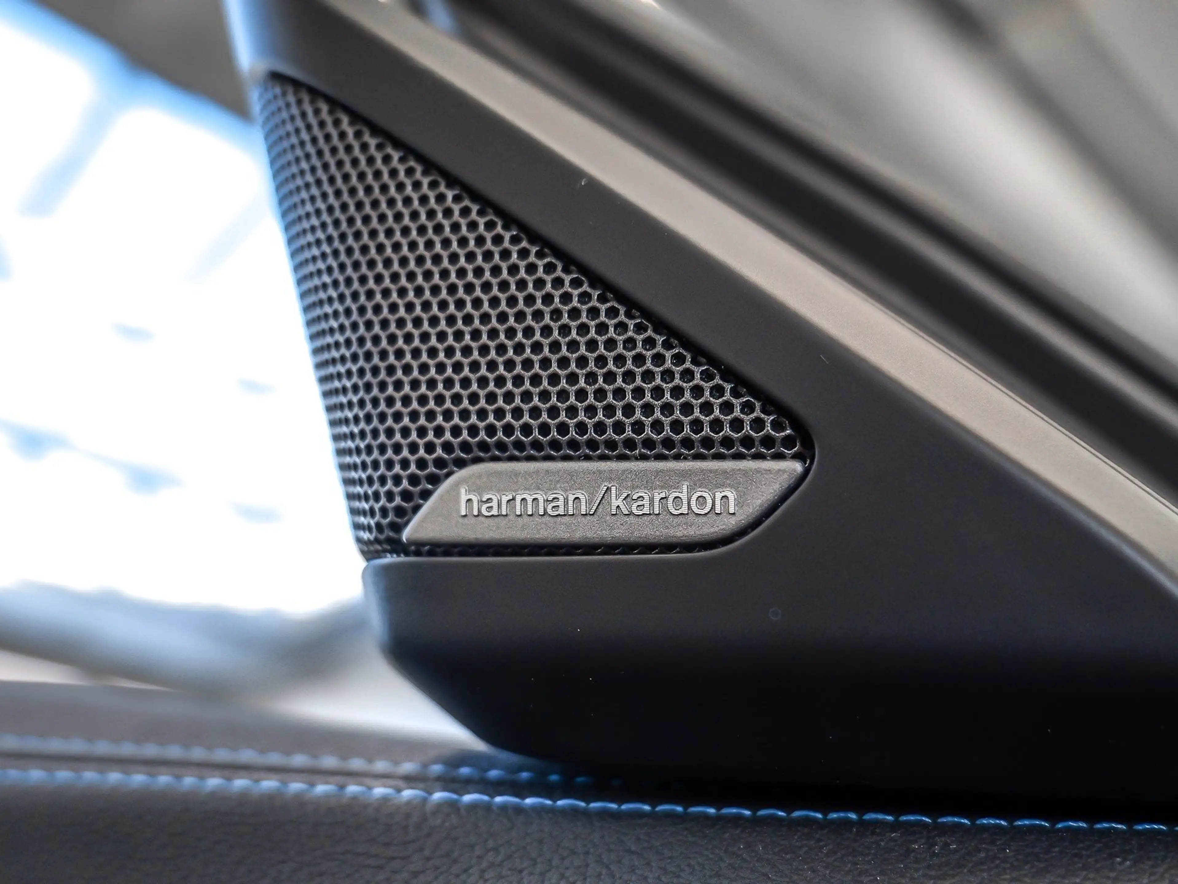 BMW Z4 sDrive20i M Sport ACC RFK NAVI LED PDC V+H — photo 12