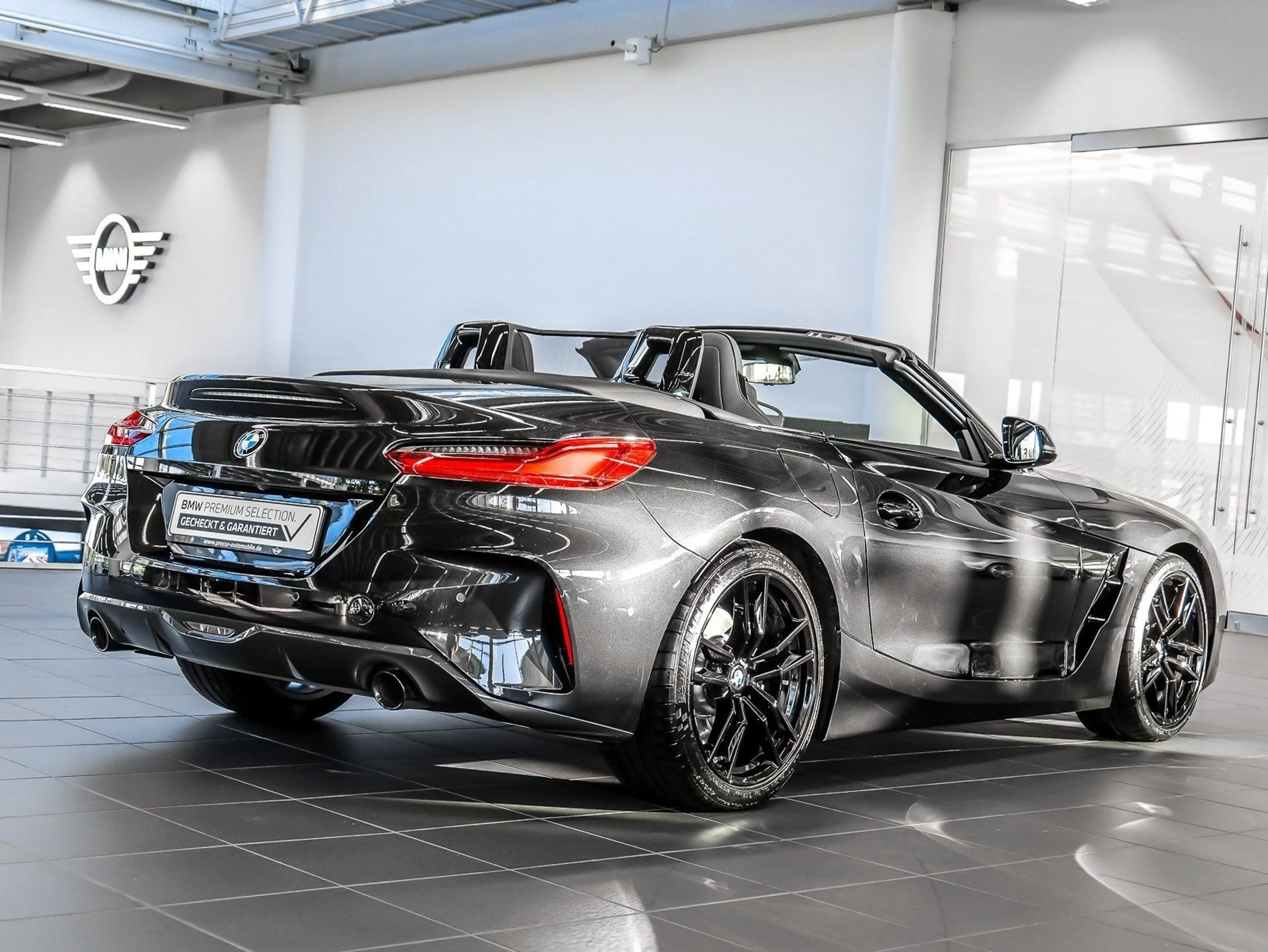 BMW Z4 sDrive20i M Sport ACC RFK NAVI LED PDC V+H — photo 2