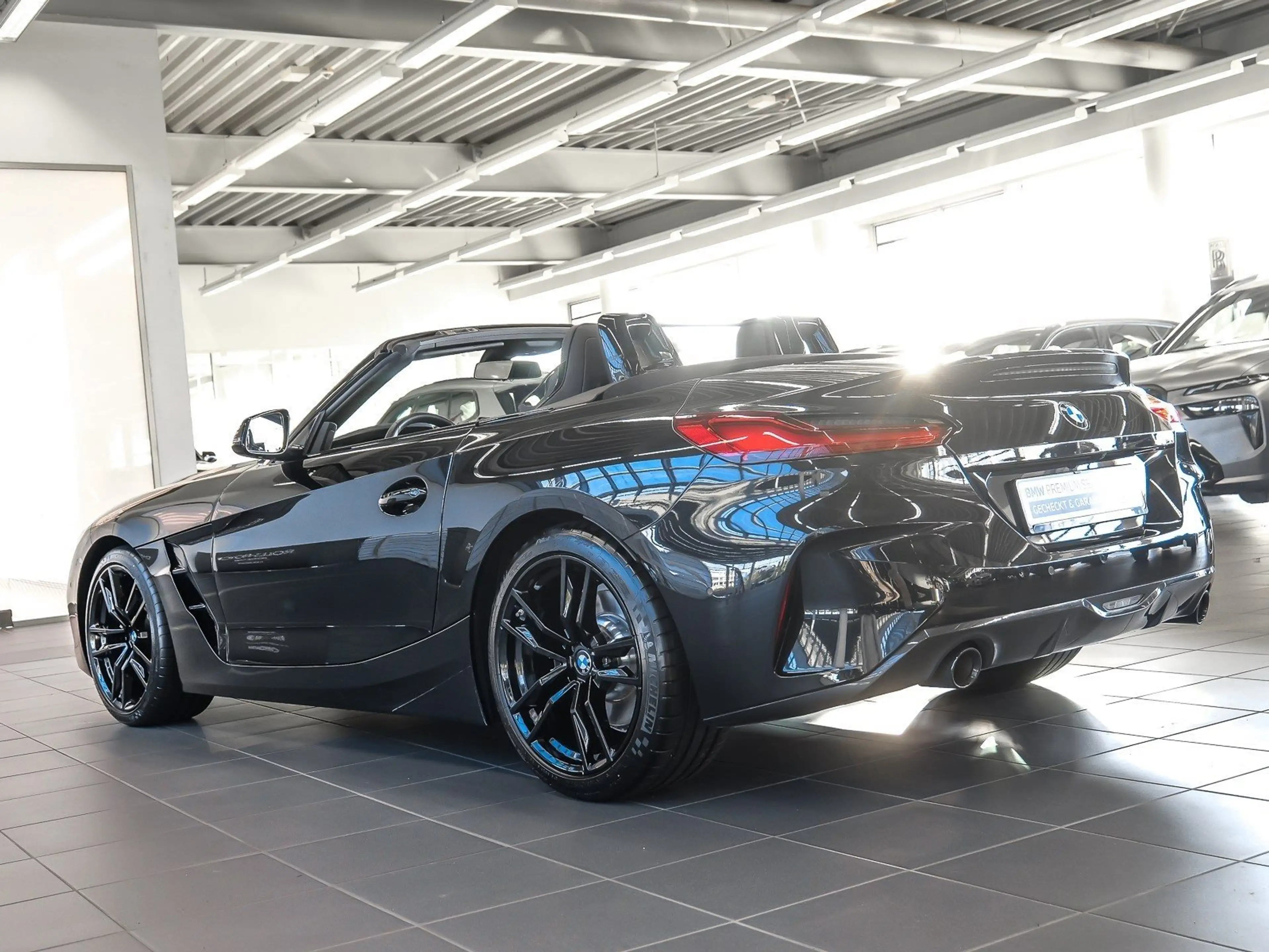BMW Z4 sDrive20i M Sport ACC RFK NAVI LED PDC V+H — photo 6