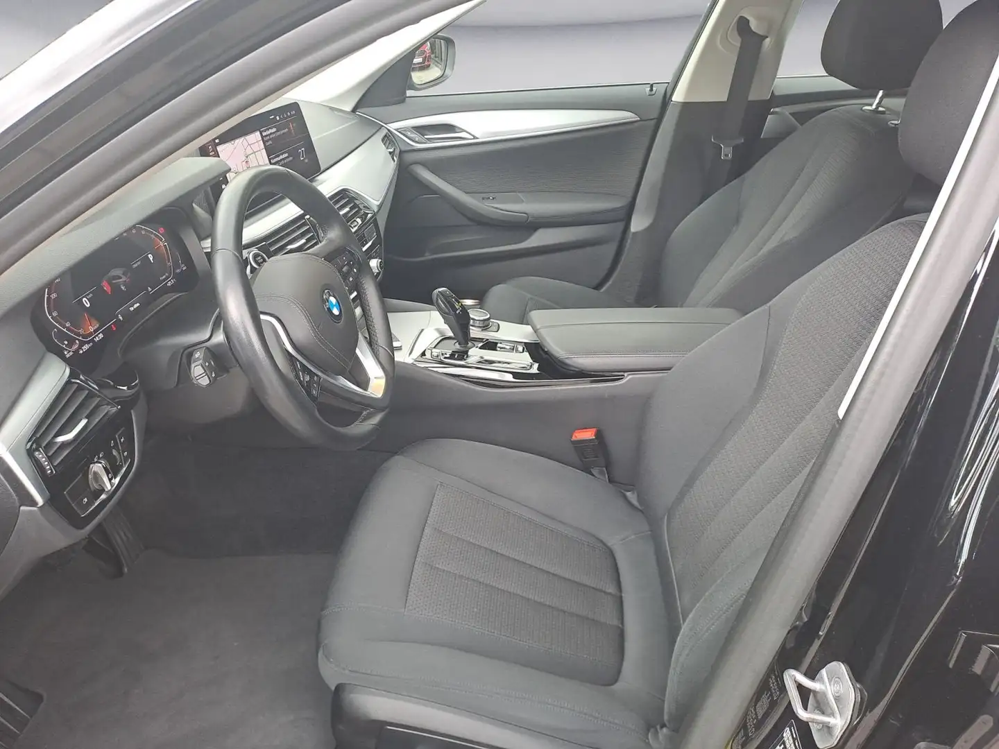 BMW 530 dA Touring Navi Rückfahrkamera LED Stizheizun Schwarz - 2