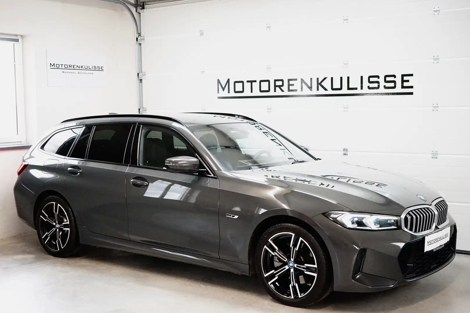BMW 320 e Touring M Sport Aut. - AHK - Memory - adapt LED Grau - 1