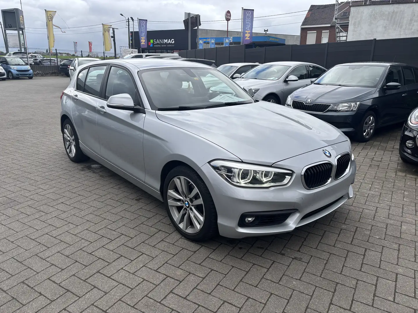 BMW 118 118iA Argent - 2