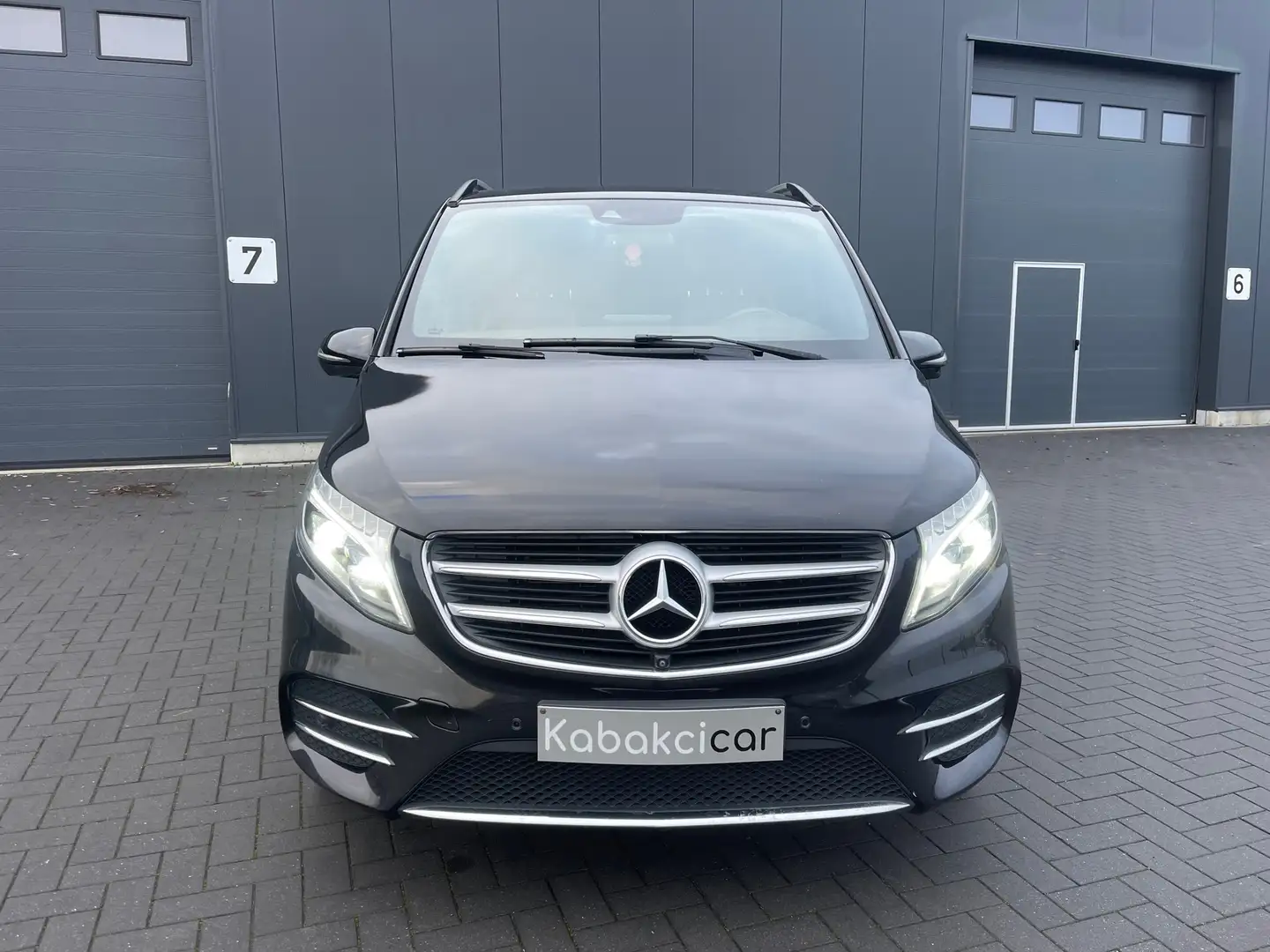 Mercedes-Benz V 250 d 4-Matic Avantgarde // FULL OPTION // Noir - 2