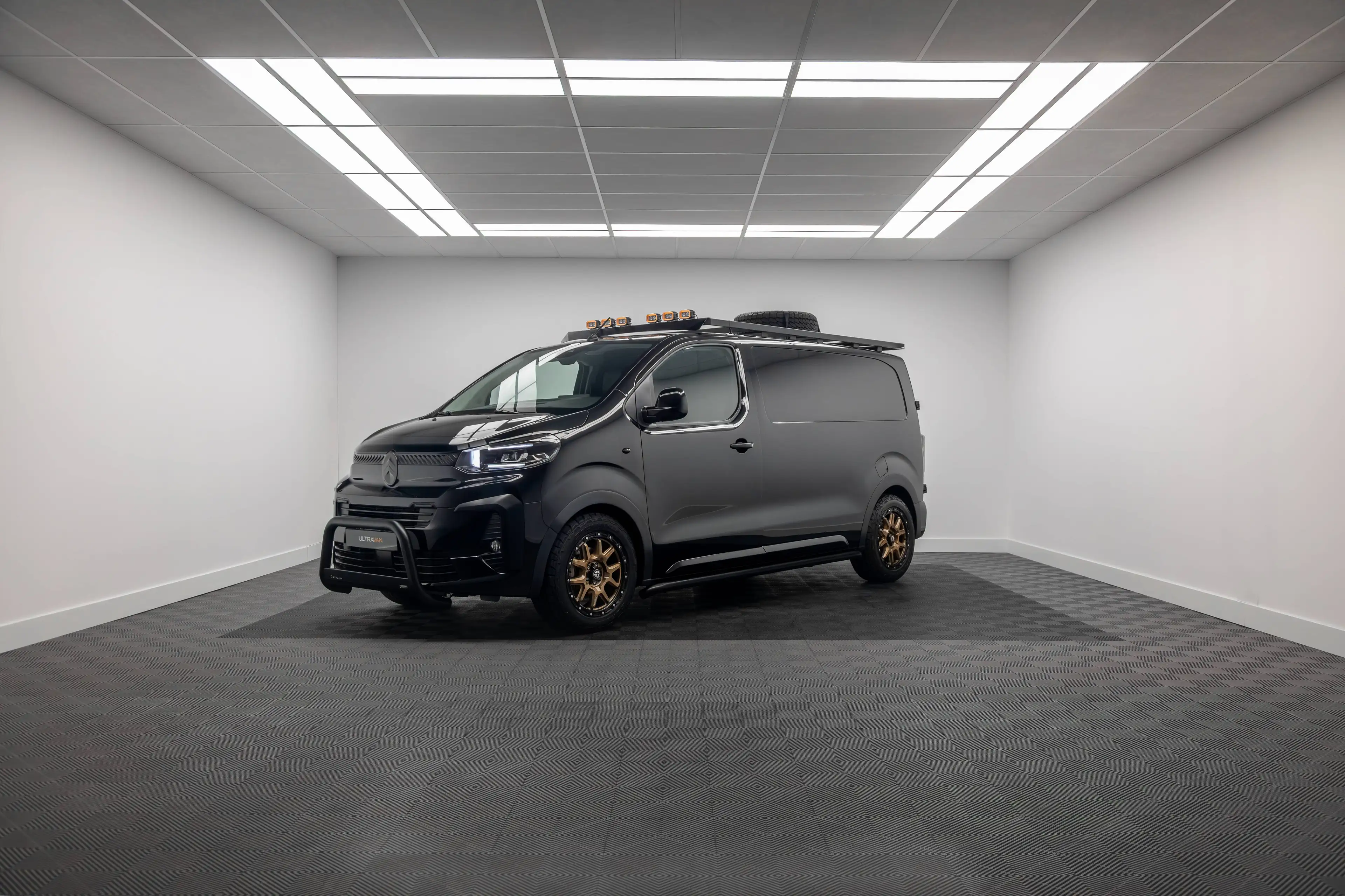 Citroen Jumpy Premium Ultravan || BlueHDi 180 PK || 38.990,00 € Excl. BTW