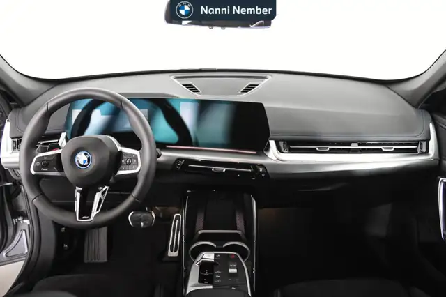 BMW Ix1 view 11