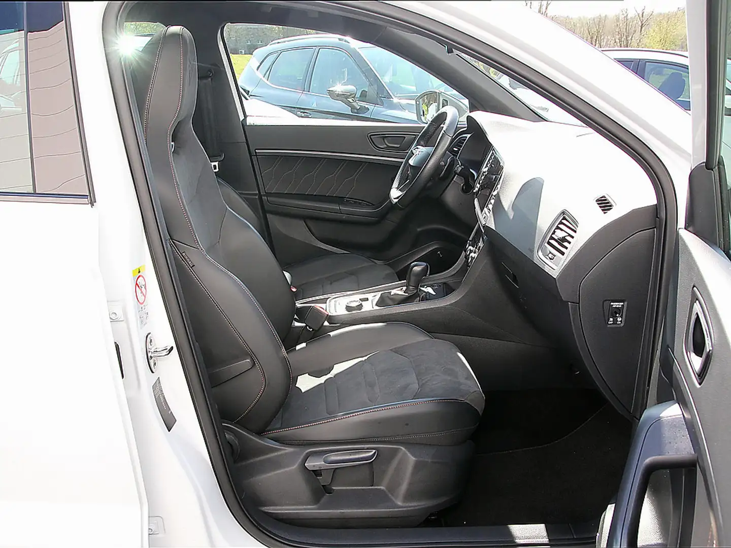 CUPRA Ateca 2.0 TSI 4Drive DSG NAVI PANO BEATS Weiß - 2
