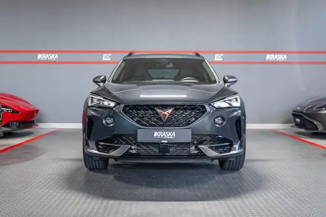 Cupra Formentor view 4