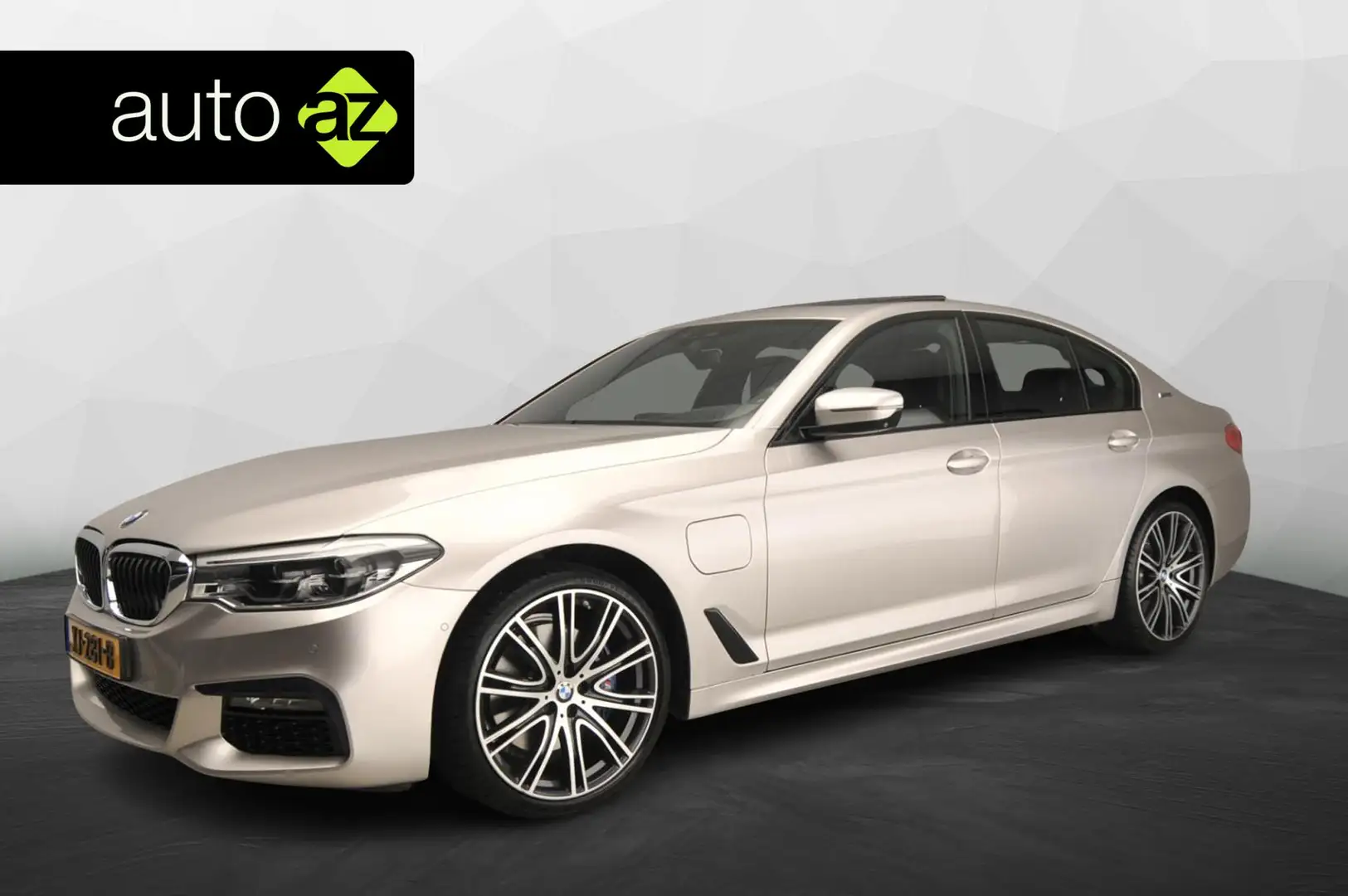 BMW 530 5 Serie Sedan 530e M-Sportpakket / Schuifdak / Com Grijs - 1