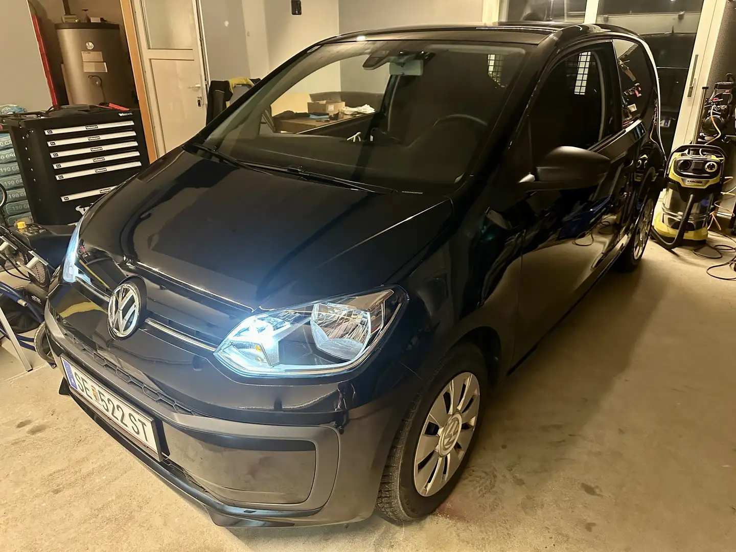 Volkswagen up! Up 1,0 eco Up! CNG Schwarz - 1