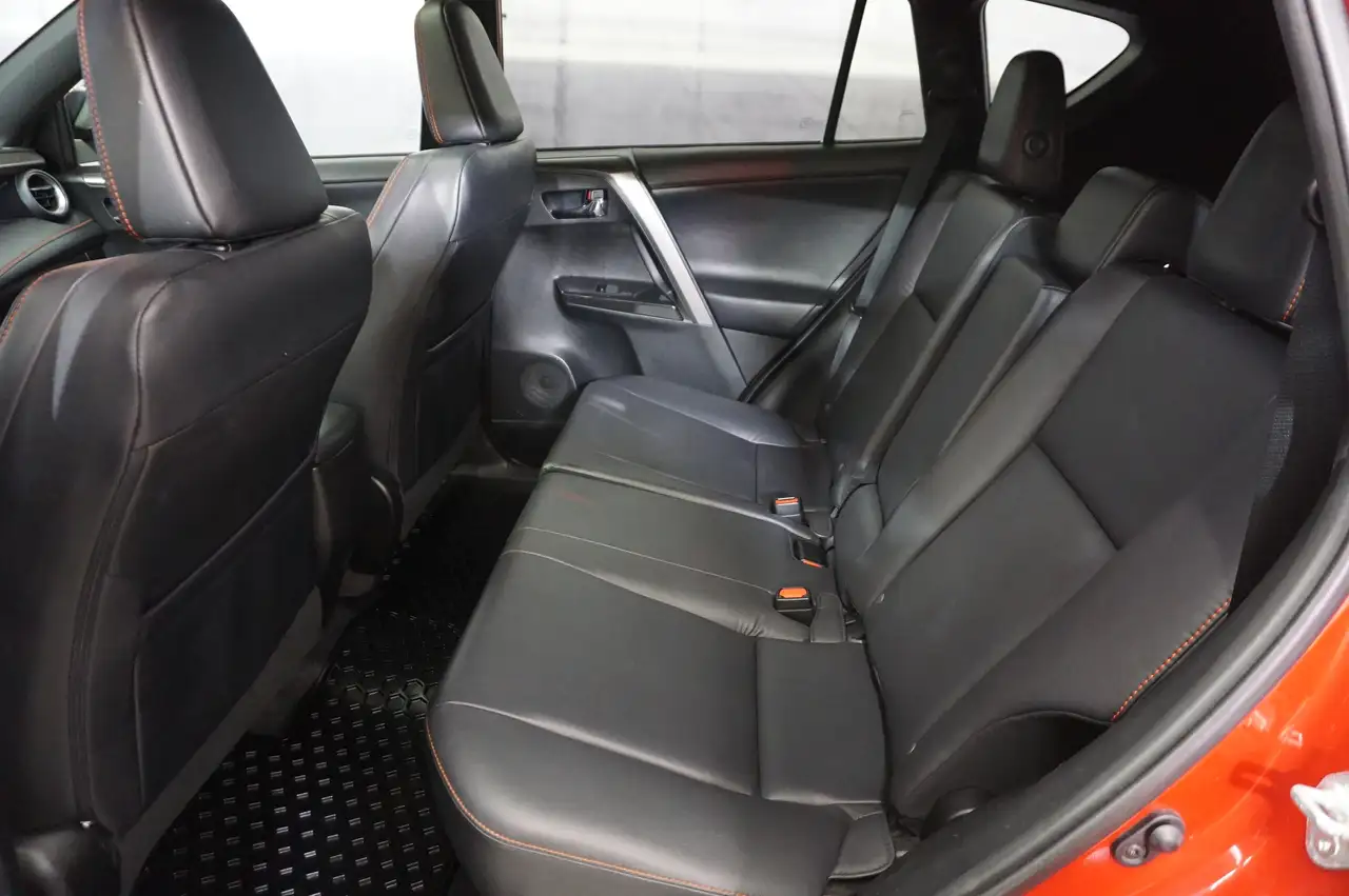 Toyota RAV 4 снимка Toyota RAV 4