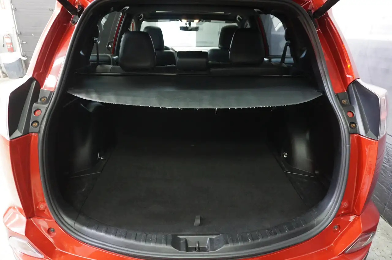 Toyota RAV 4 снимка Toyota RAV 4