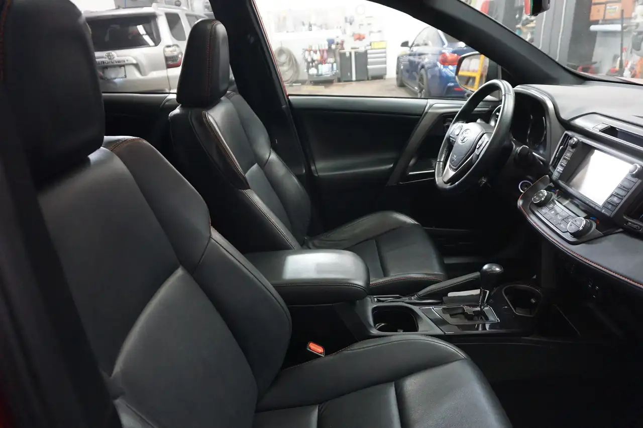 Toyota RAV 4 снимка Toyota RAV 4