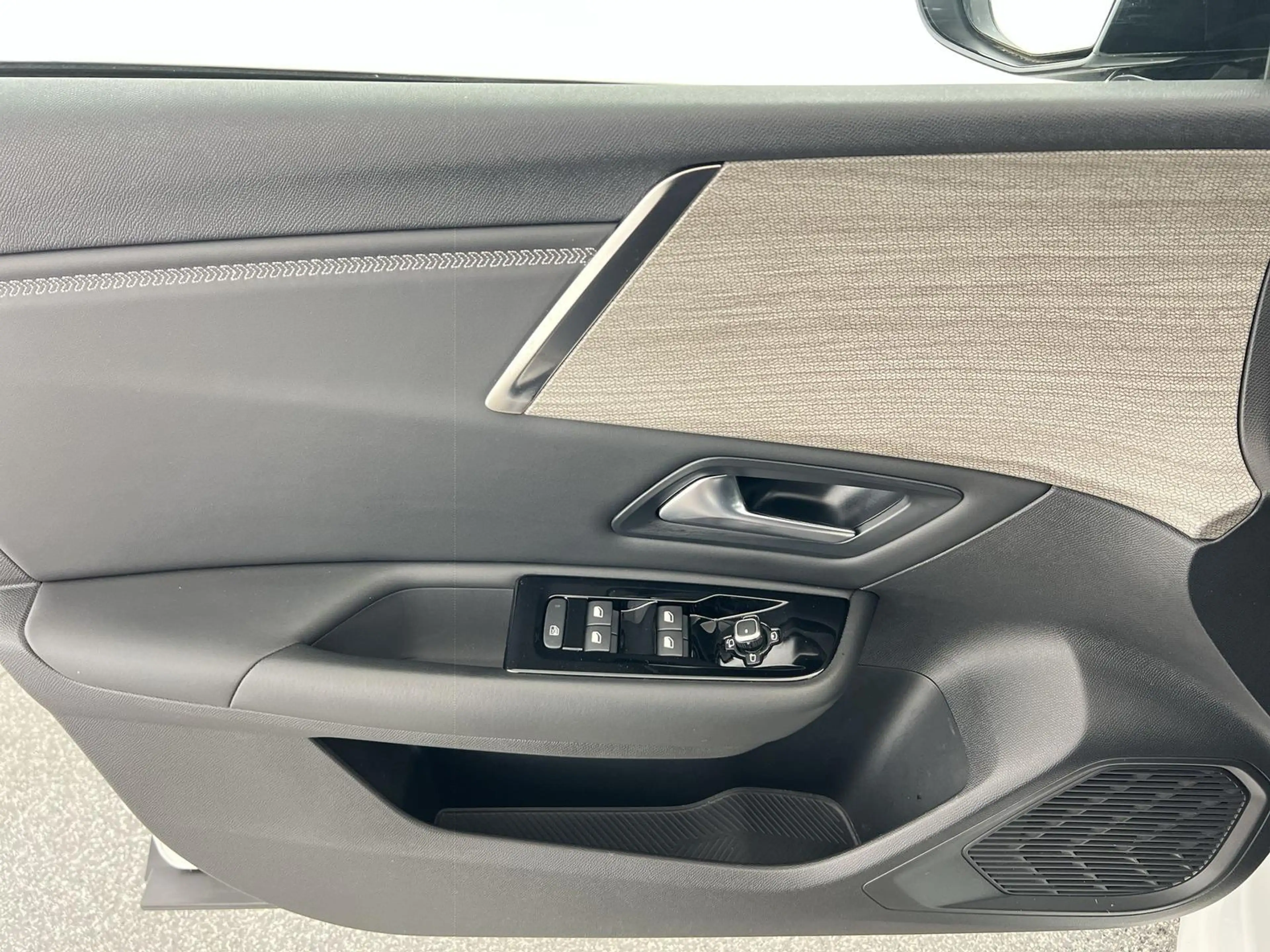 Citroen C5 X Shine Pack Hybrid 1.5*SHZ*NAVI*360°K*uvm — photo 10