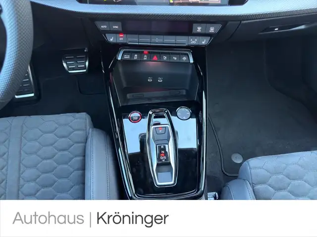 Audi RS3 view 14