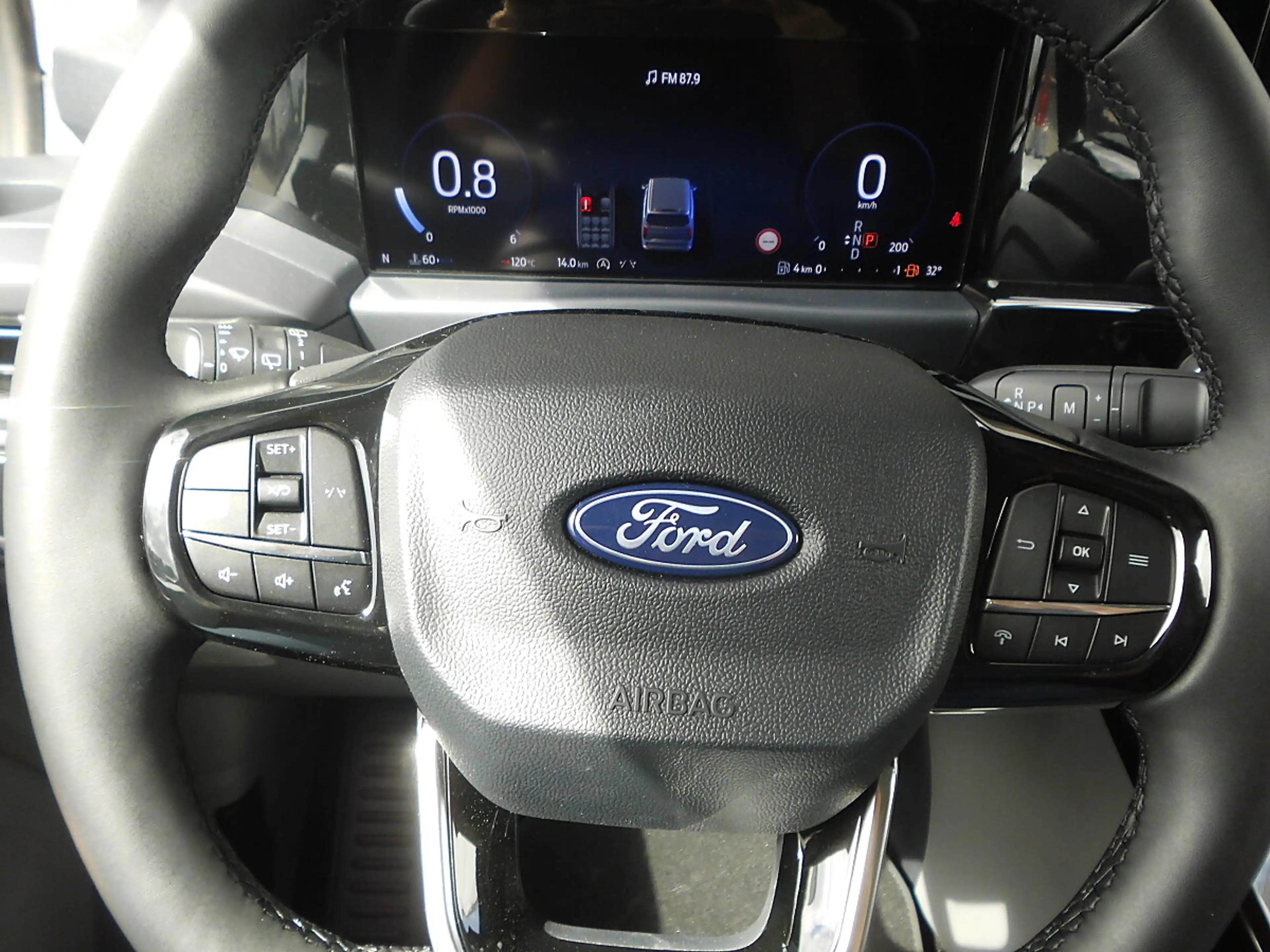 Ford Tourneo Custom Bus 2,0 EcoBlue 320 L1H1 FWD Titanium Aut. — photo 11
