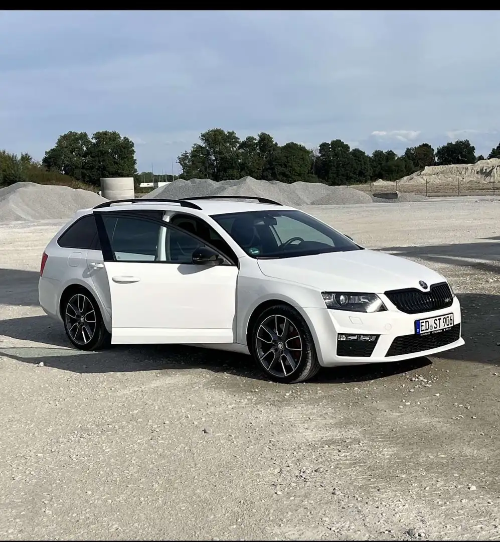 Skoda Octavia Combi 2.0 TDI (Green tec) RS - 1