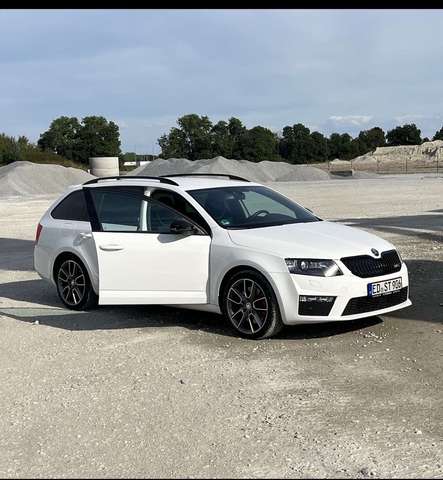 Imagine Skoda Octavia Combi 2.0 TDI (Green tec) RS