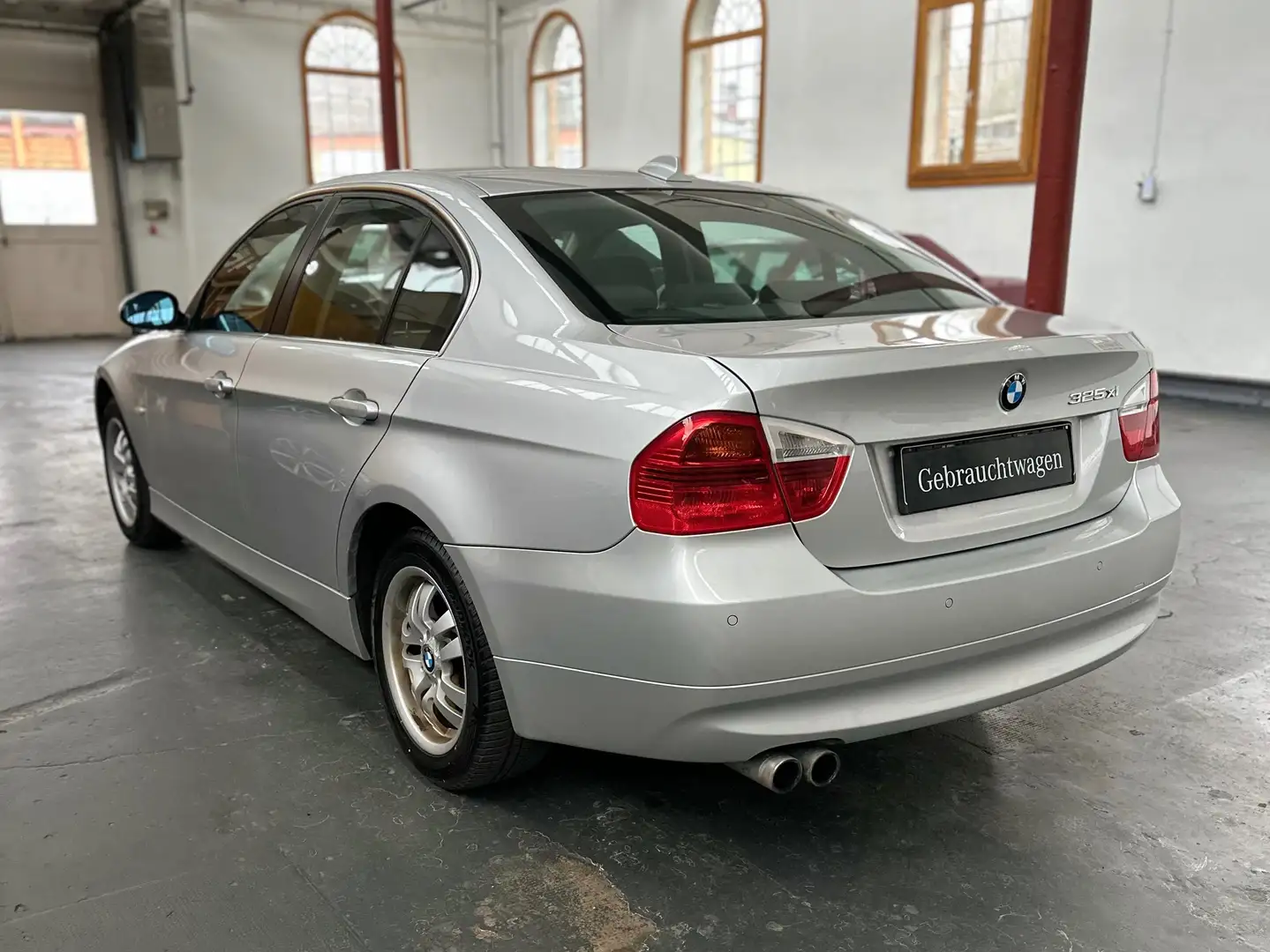 BMW 325 325i xDrive *TÜV&Service NEU* Silber - 2