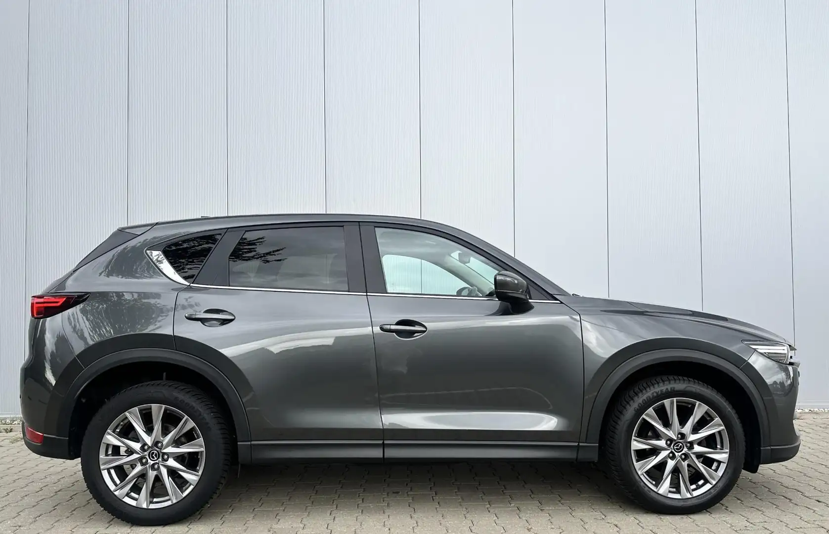 Mazda CX-5 2.5 SkyActiv-G 194 Signature 2020 Automaat Gris - 2