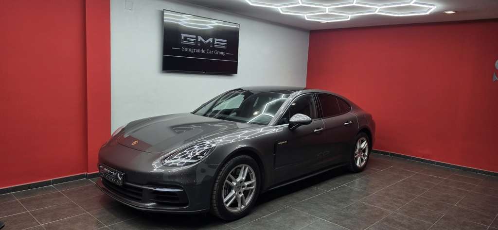 Porsche Panamera 4 e-Hybrid - foto 1