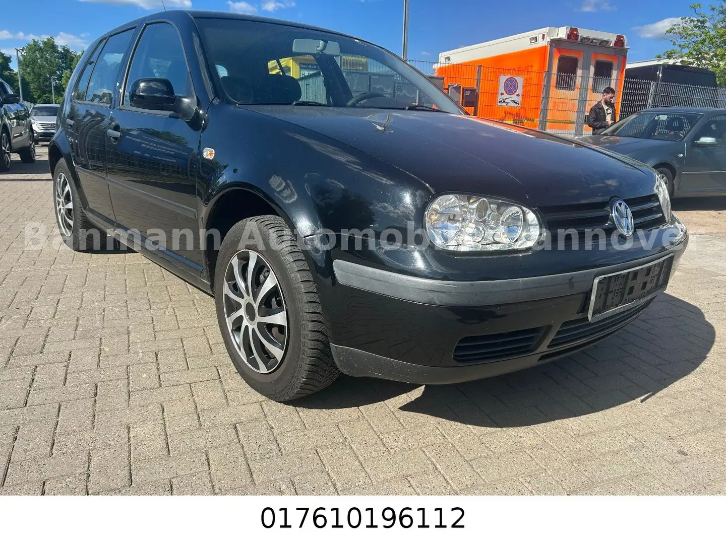 Volkswagen Golf 1.4 Basis Schwarz - 1