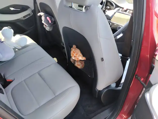Jaguar E-Pace view 9