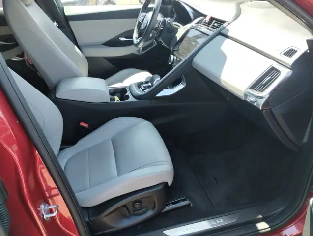 Jaguar E-Pace view 7