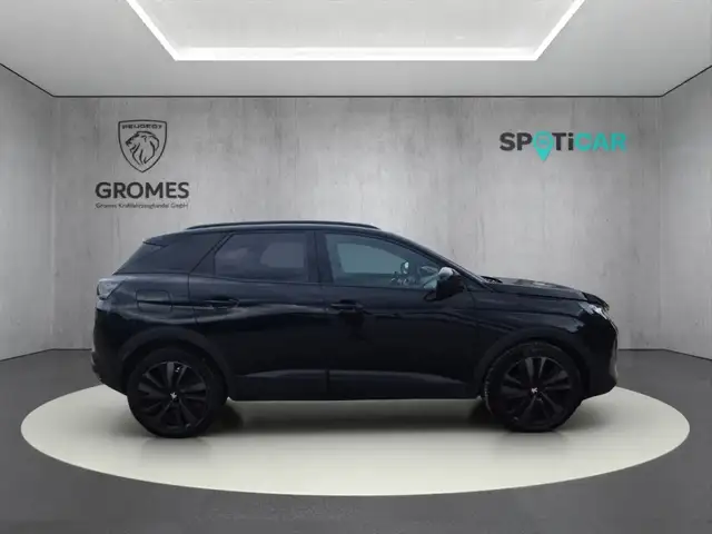 Peugeot 3008 view 2