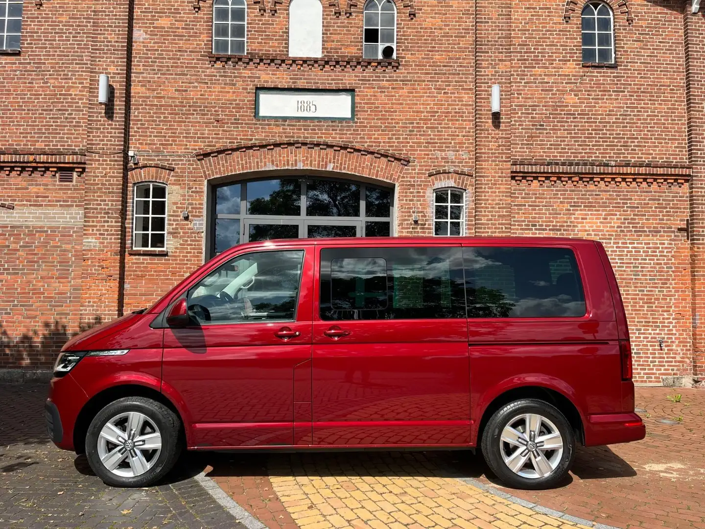 Volkswagen T6 Multivan T6.1 Multivan Comfortline LED/2x Schiebetür/ACC/ Rot - 2