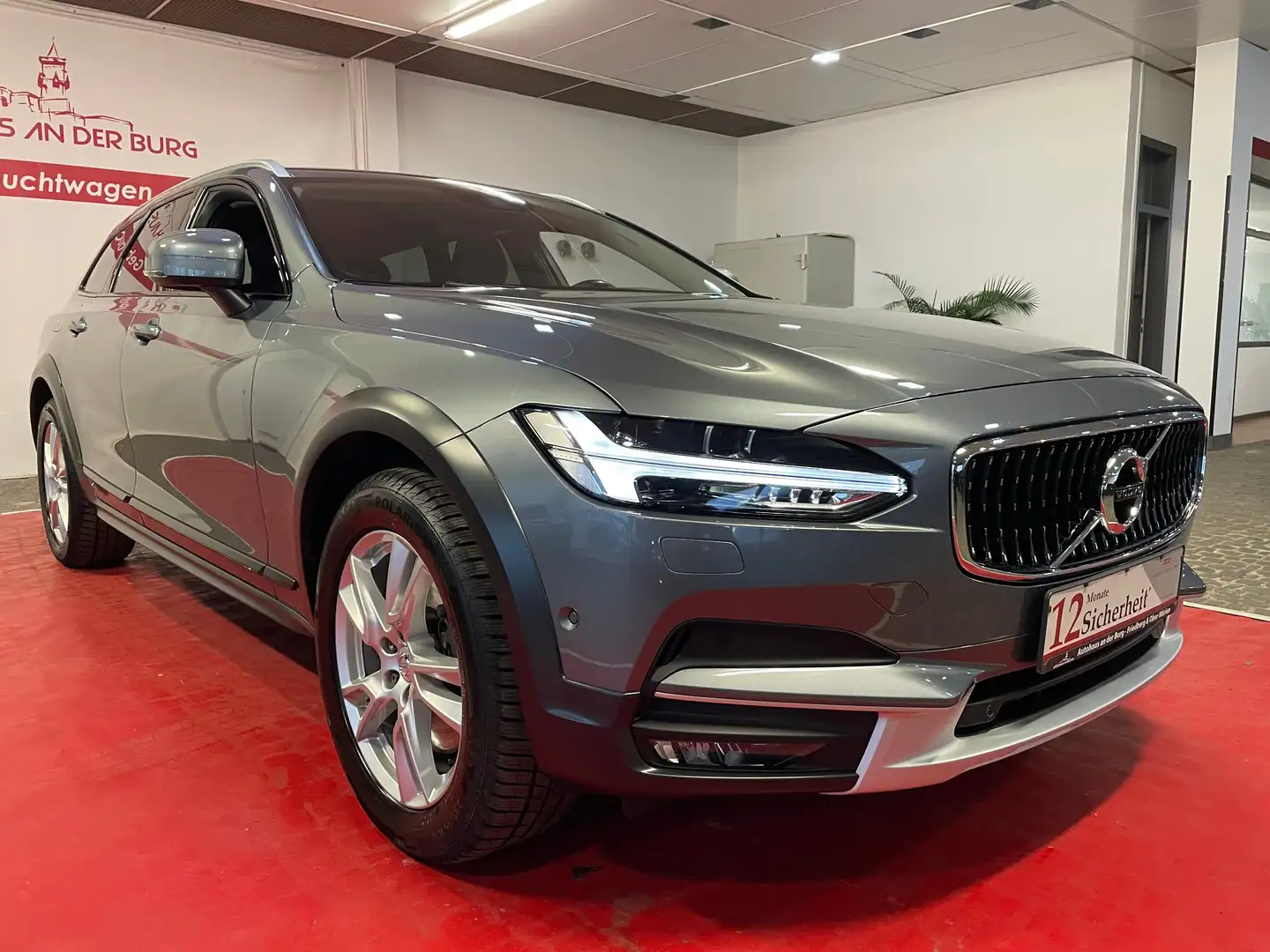 Volvo V90 AWD *LED + DAB + Leder + Ambiente Grau - 1