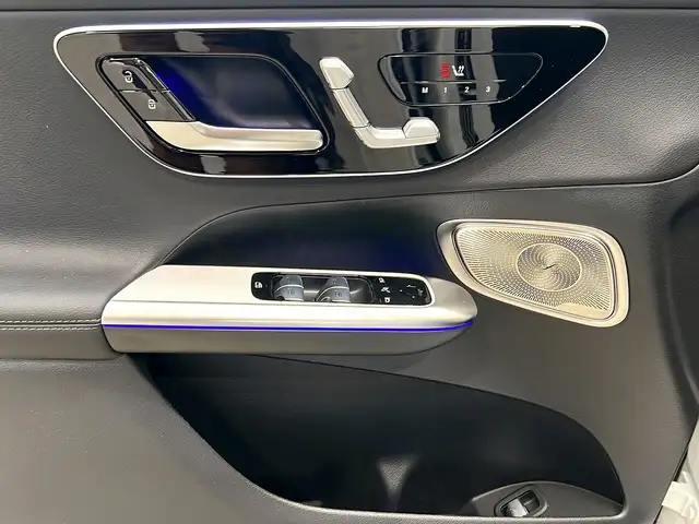 Mercedes-Benz GLC view 13