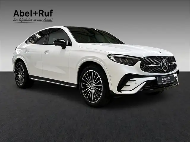 Mercedes-Benz GLC view 3