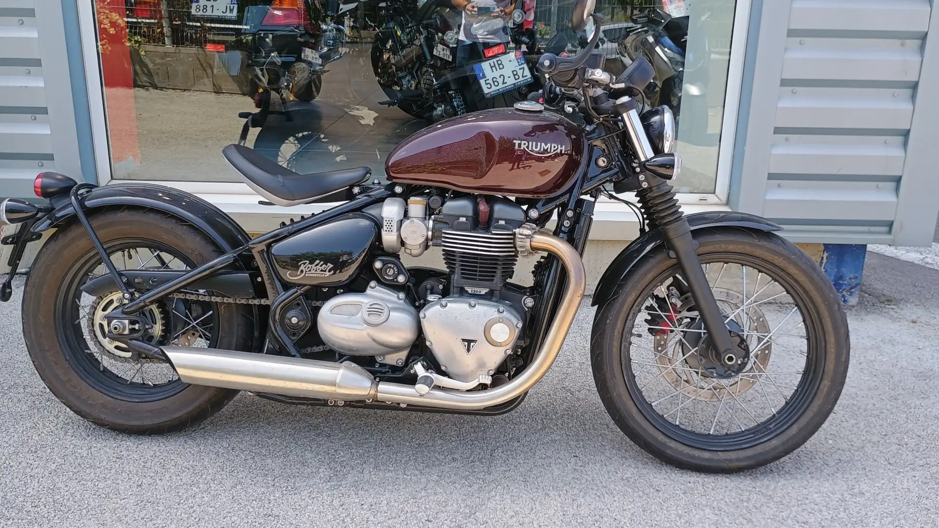Triumph Bonneville Bobber - 1