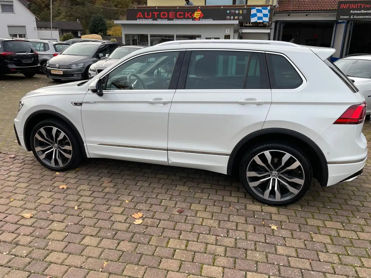 Volkswagen Tiguan R-Line 4Motion 20" Standh,Pano fast Voll Blanc - 2