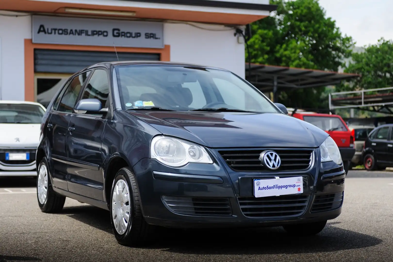 Volkswagen Polo Polo 5p 1.4 tdi Trendline Grijs - 1