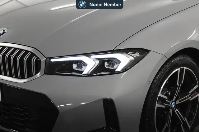 BMW 3 Series view 5